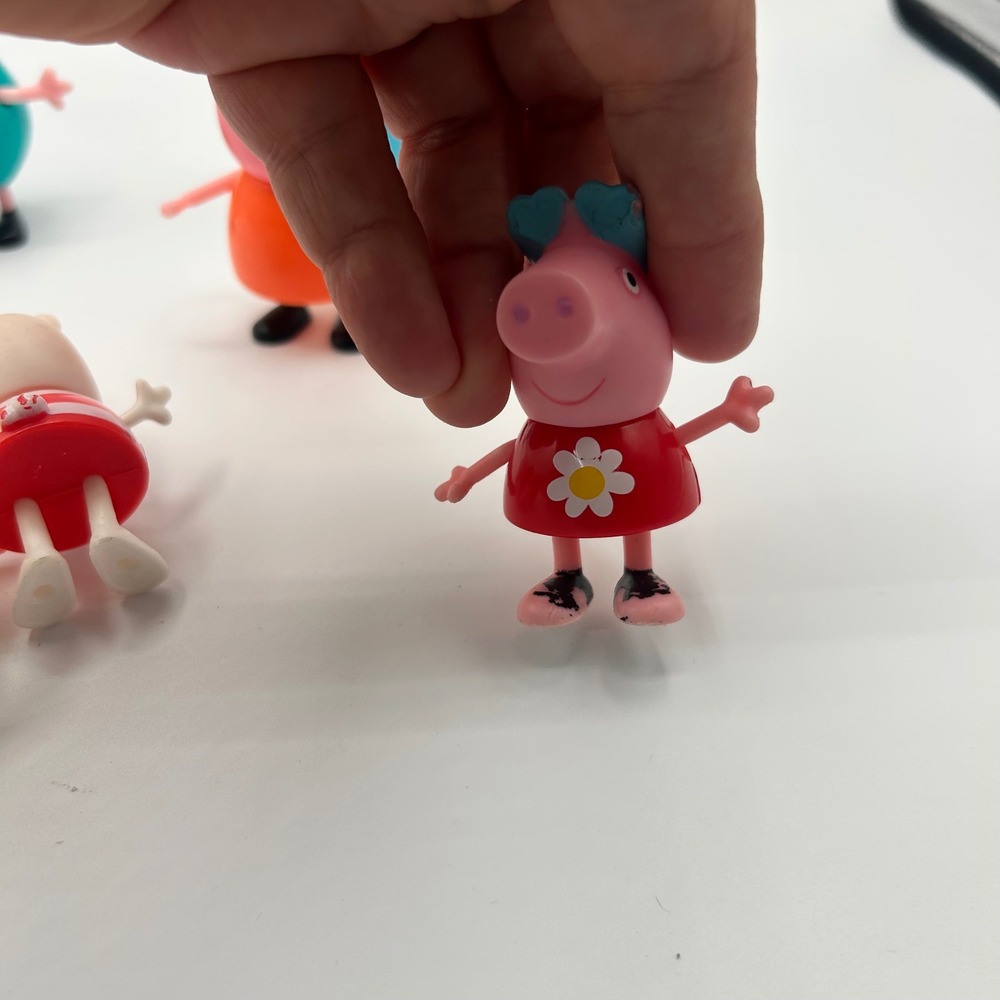 Peppa Pig Family and Friends 6 Piece Action Figure Lot Multicolored Plastic Toys - Picture 6 of 9
